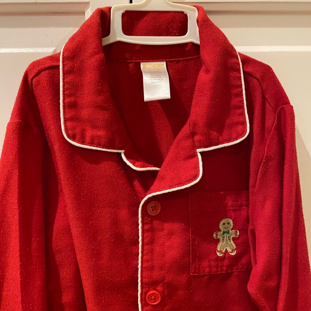 Adorable, red gingerbread pajamas set. Boys. Size 7/8.